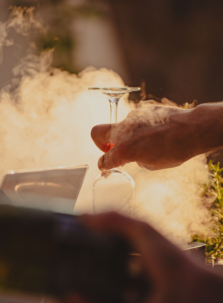 Spektakuläre Weinpräsentation während der Aminess Wine & Gourmet Nights im Restaurant 7 Seas, ein einzigartiges Gourmet-Erlebnis