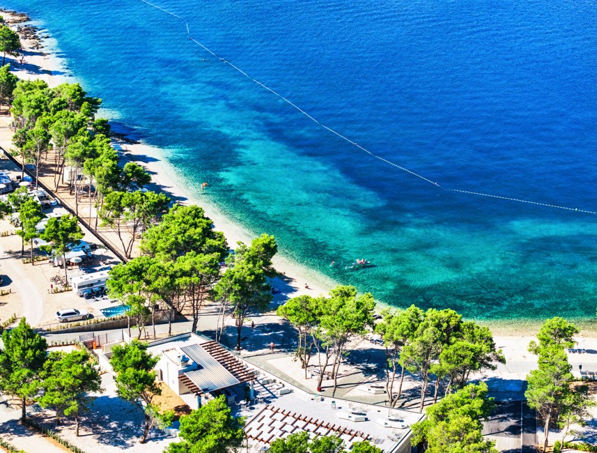 Himmelsansicht des Aminess Style Camping Avalona Resorts.