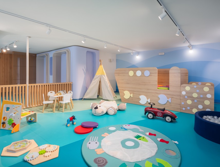 Speelkamer voor kinderen in Aminess Khalani Hotel