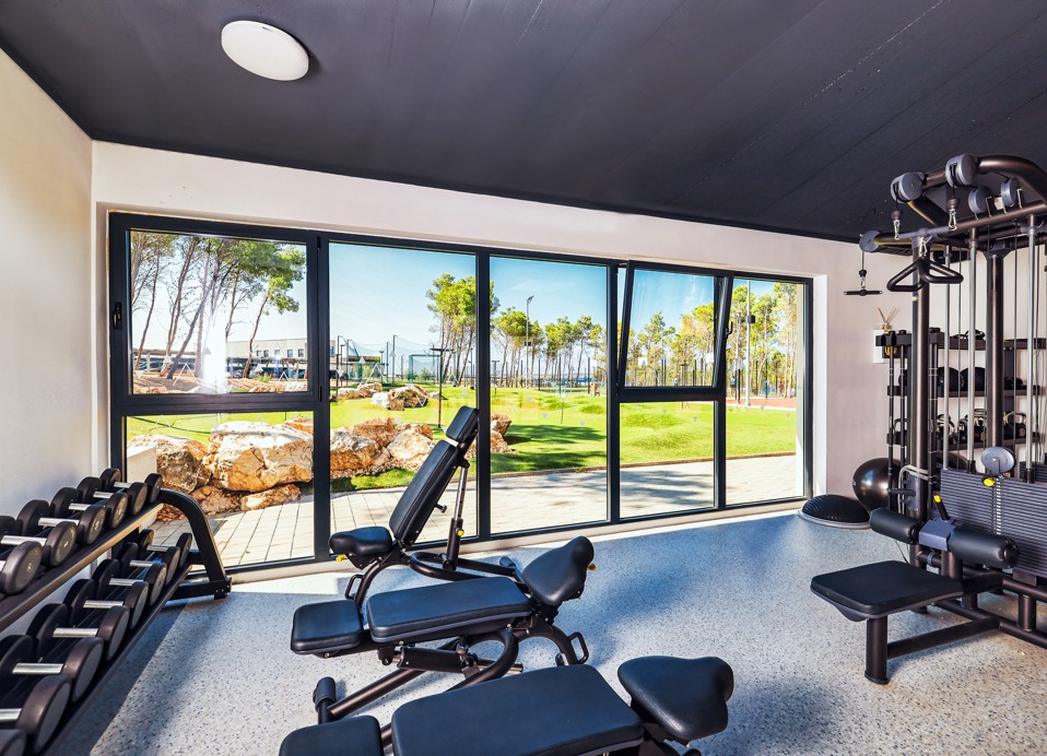 Moderan teretana u Aminess Style Camping Avalona resortu.