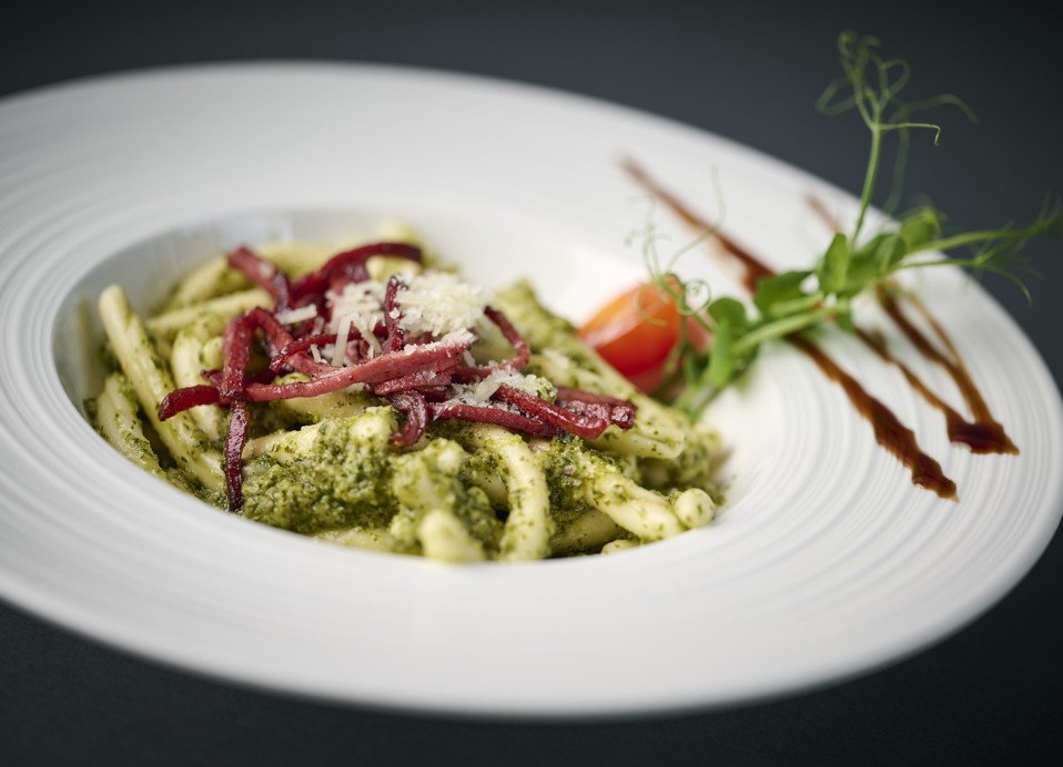 Pasta met peterseliepesto geserveerd bij Il Cantuccio op het eiland Krk, vlakbij Magal Maradiso Hotel door Aminess.