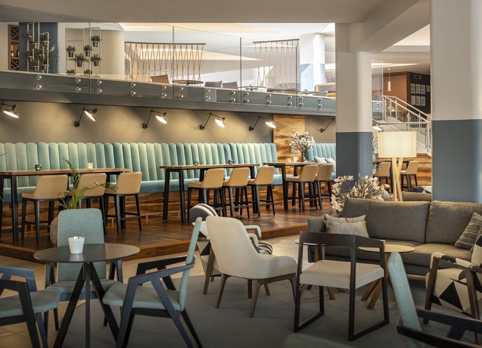 Interieur van de aperitiefbar.