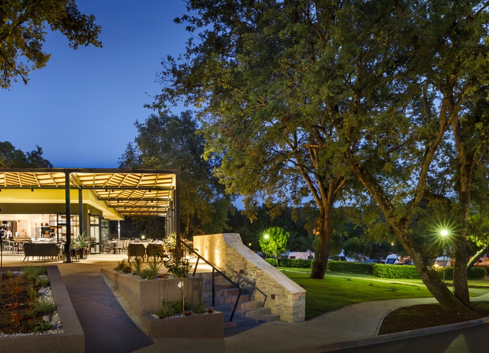 Eingang zum Restaurant Loop im Aminess Planet Camping Maravea Resort, Novigrad Kroatien