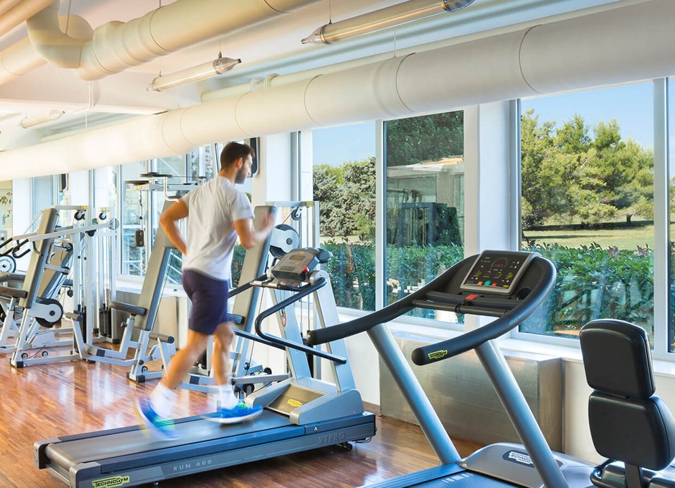 Genießen Sie Fitnessaktivitäten auf dem Aminess Planet Campingplatz in der Nähe von Sirena, Novigrad, umgeben von Natur