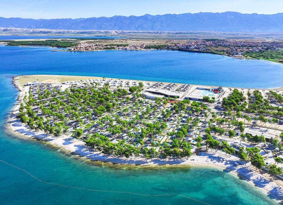 Panoramisch uitzicht op de stranden in het Aminess Style Camping Avalona resort.