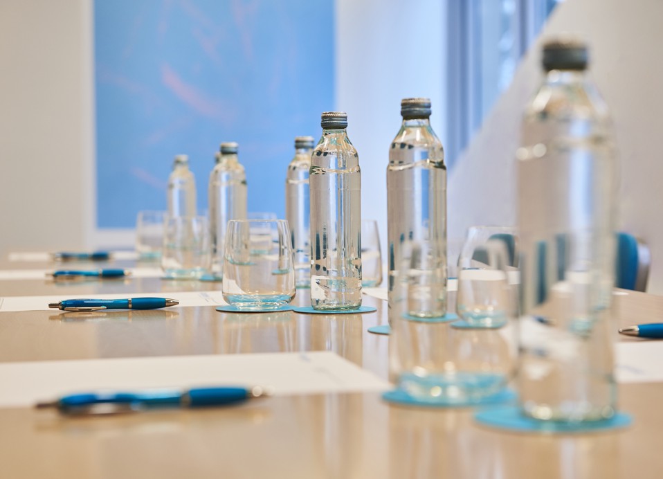 Tafel in een vergaderzaal bij Aminess Maradiso Hotel Laguna, Novigrad Kroatië