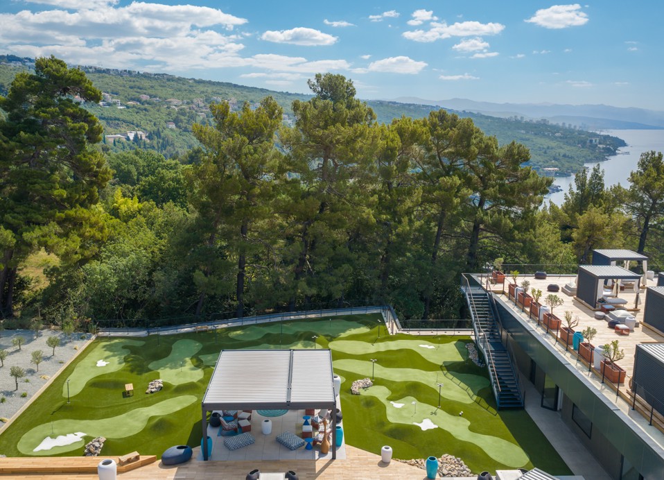 Mini golf at Younique Vollo Hotel Residences by Aminess with forest and sea views.