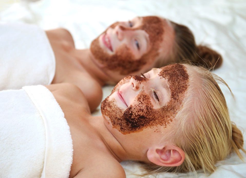 Nega obraza za dve osebi v wellnessu in spa centru hotela Aminess