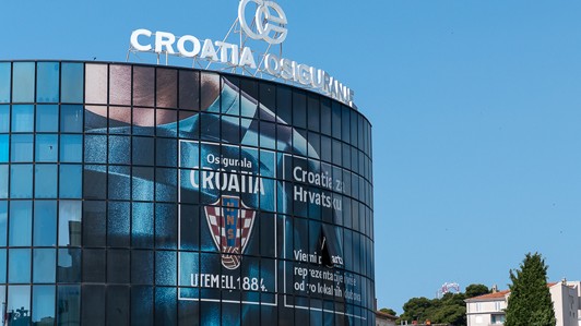 2. Pula - Ulica Marka Marulića 1 - Ekstrijer poslovne zgrade