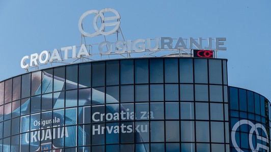 4. Pula - Ulica Marka Marulića 1 - Eksterijer poslovne zgrade