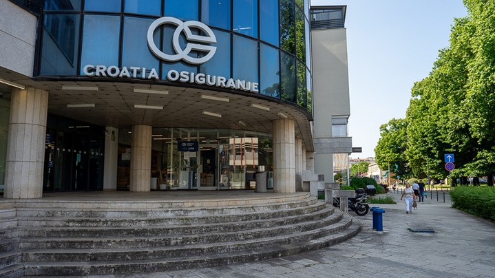 13. Pula - Ulica Marka Marulića 1 - Interijer poslovne zgrede