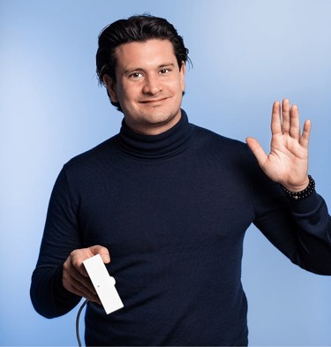 image-uber-uns-team-member-1-hover